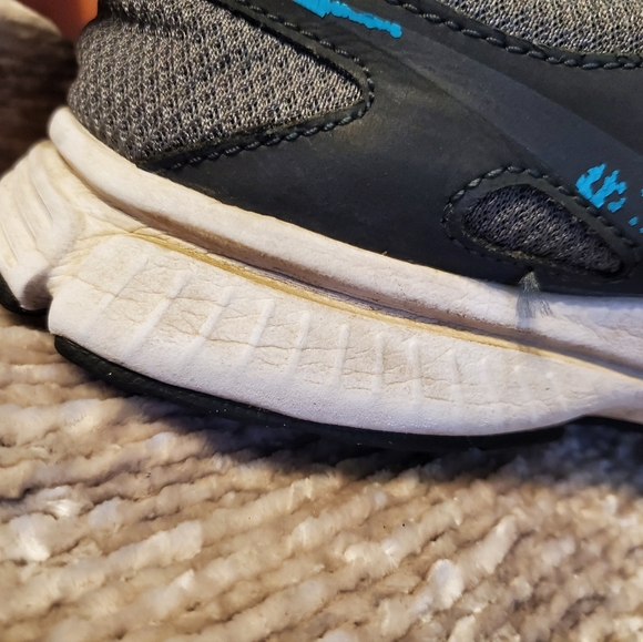 Nike revolution sneakers women's 8.5 - Picture 10 of 11